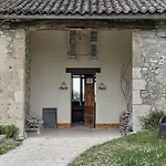 Bassiviere Barn Chic Apartment Saint-Étienne-de-Villeréal