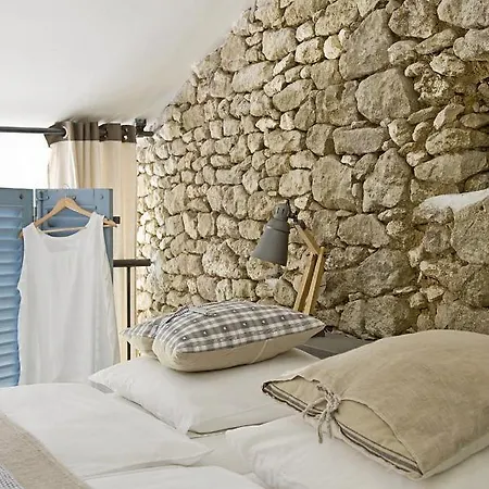Bassiviere Barn Chic דירה