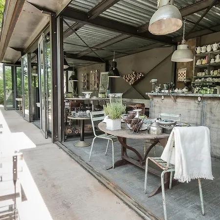 Bassiviere Barn Chic Apartment *