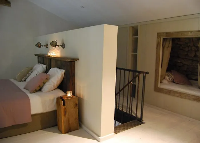 Bassiviere Barn Chic